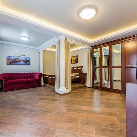 Шикарная Квартира Возле Костёла В Центре Киев Экстерьер фото
